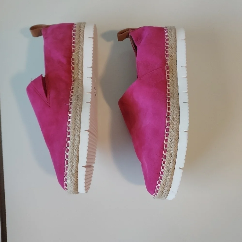 GENTLE Souls by Kenneth Cole pink Espadrilles